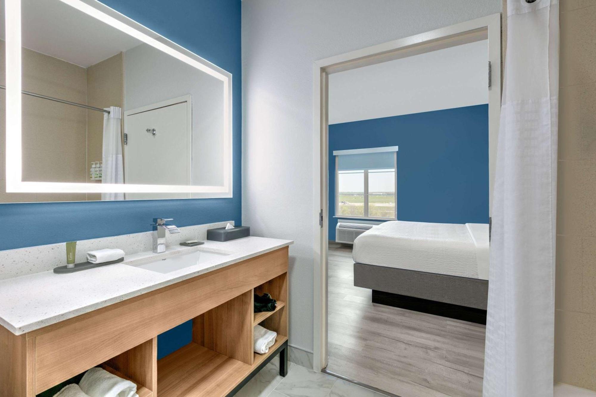 La Quinta Inn & Suites By Wyndham Ft Worth-Burleson Dış mekan fotoğraf